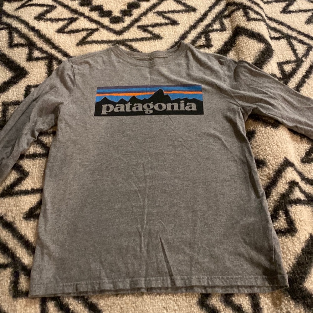 Kid’s medium Patagonia long sleeve